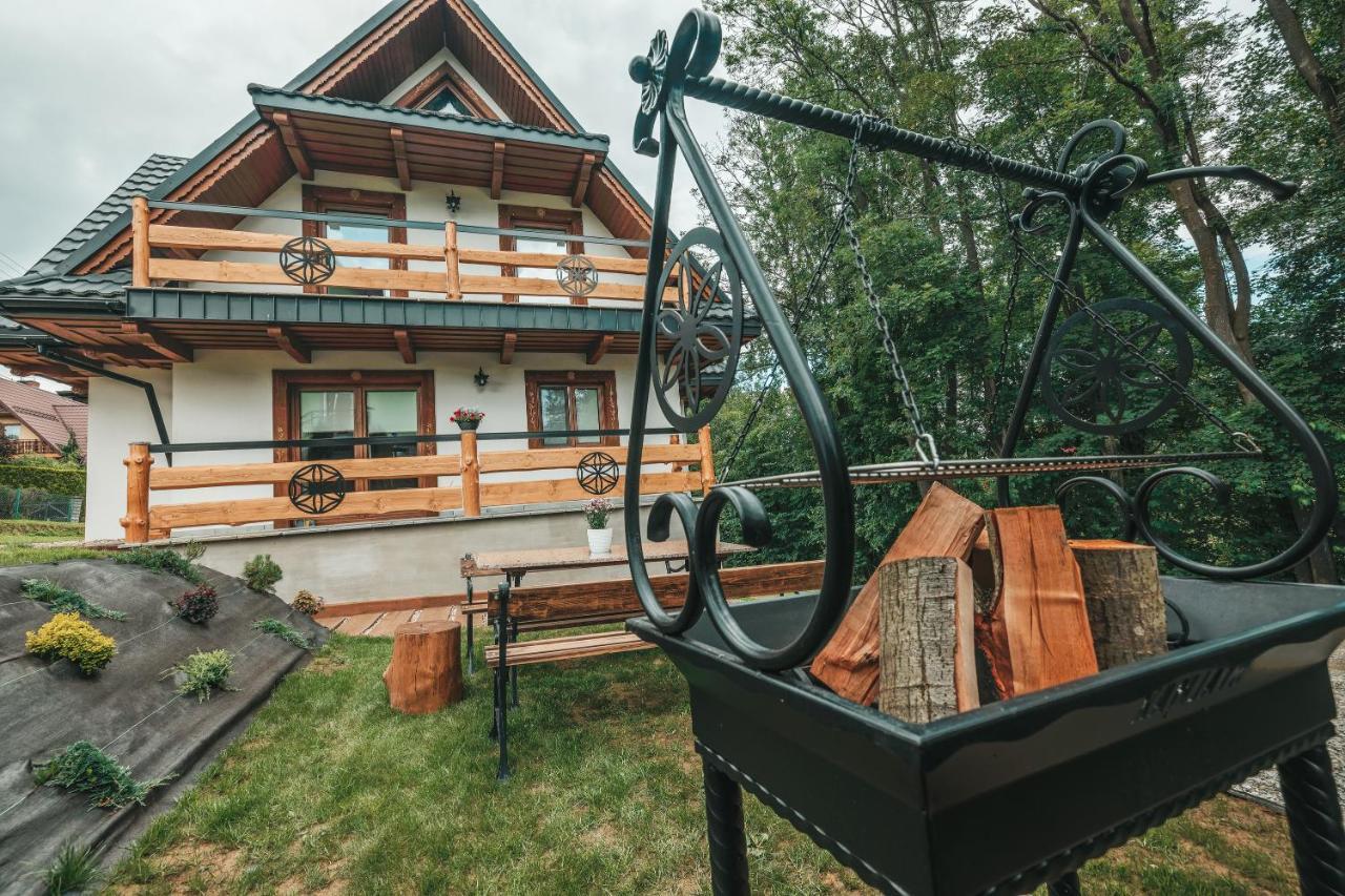 Toporowe Izby Groń Exteriör bild