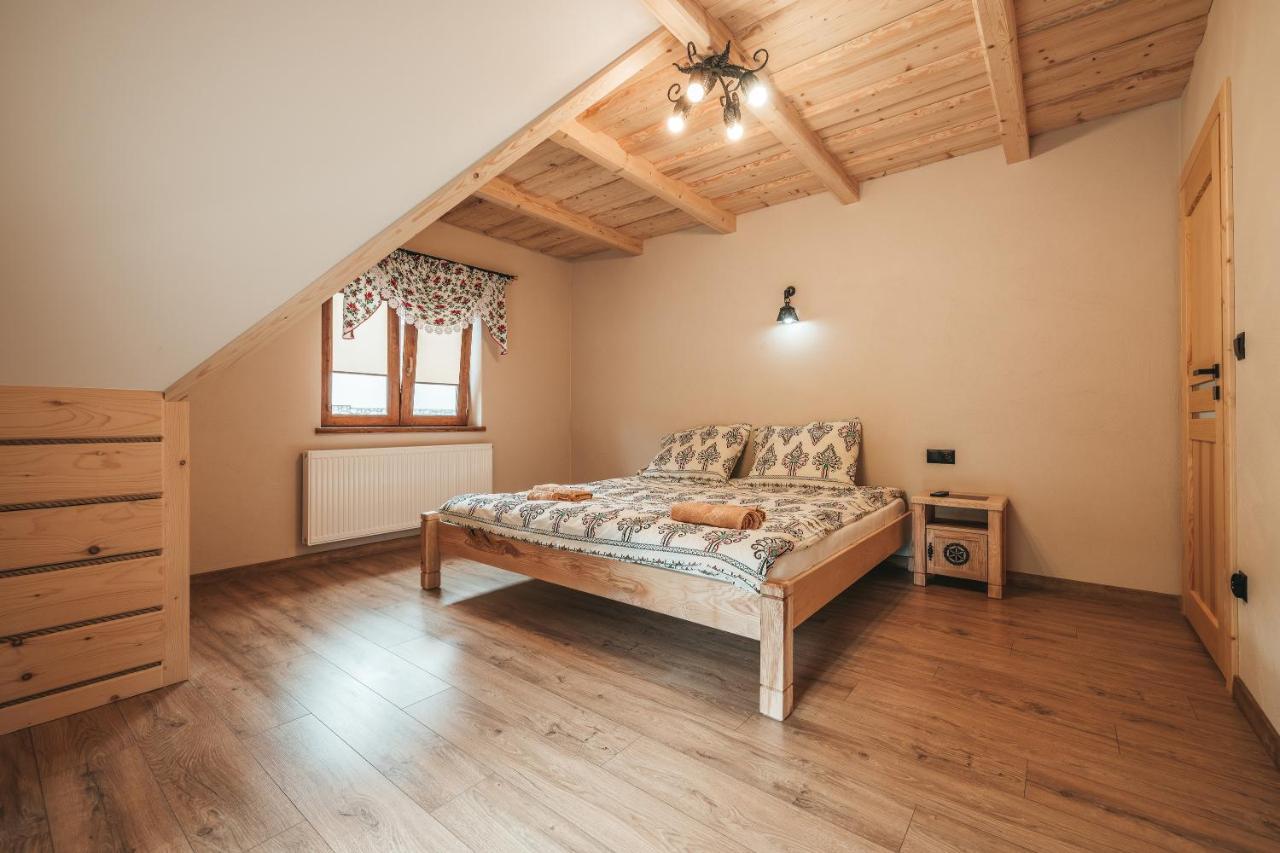 Toporowe Izby Groń Exteriör bild