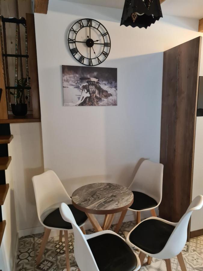 Toporowe Izby Groń Exteriör bild